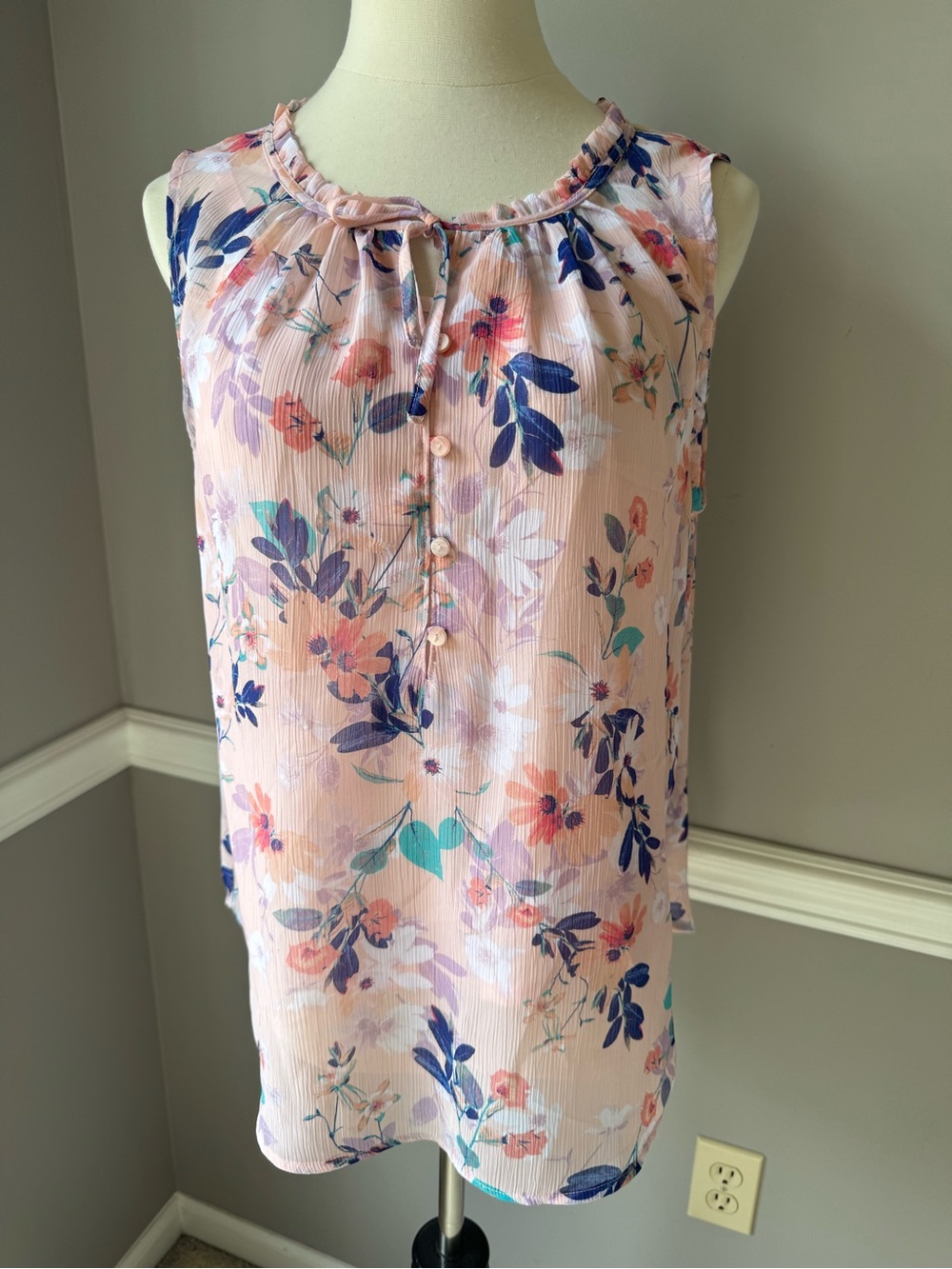 Liz Claiborne Pink Floral Sleeveless Tie-Neck Camisole